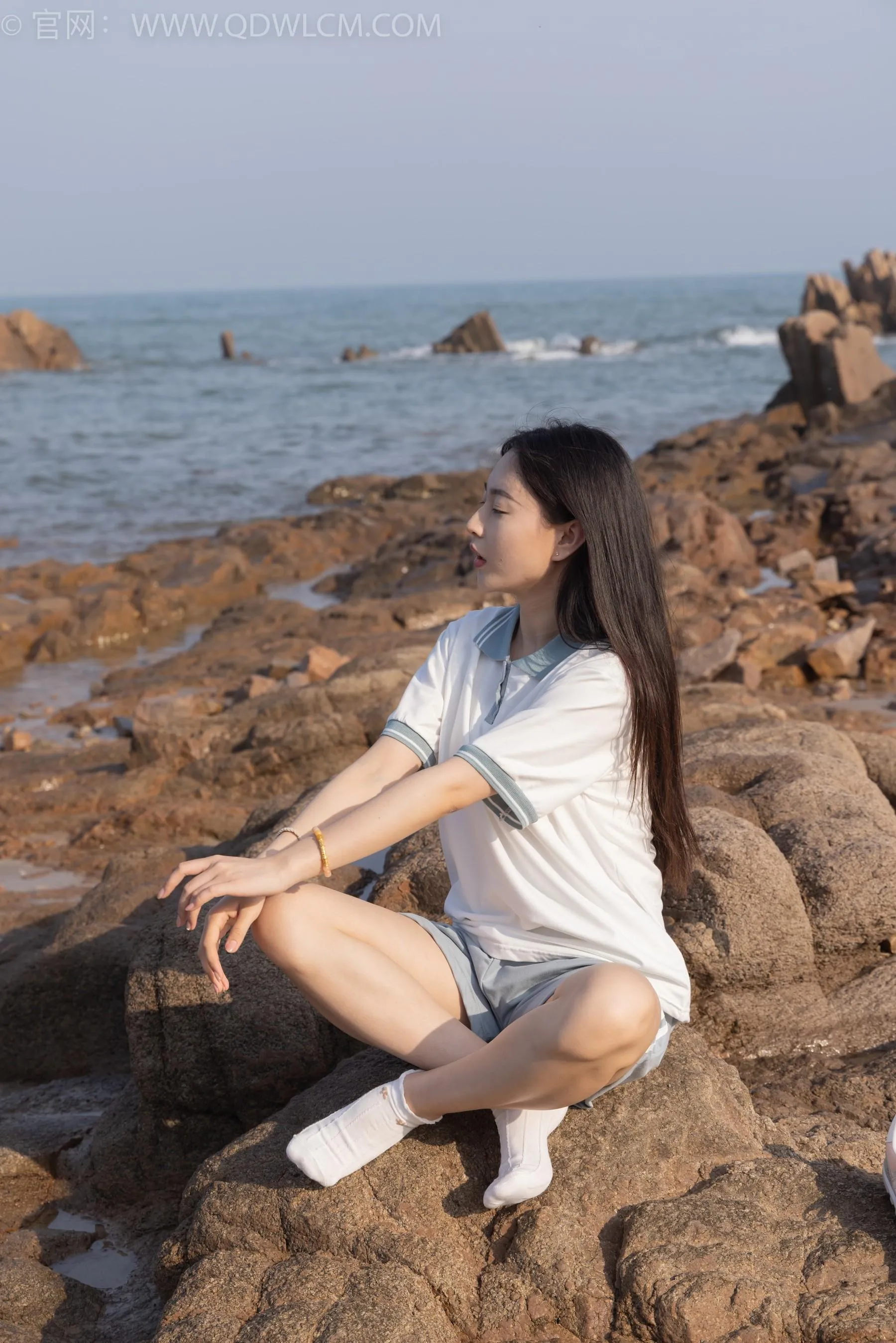 物恋传媒 NO.1567 美兔-海边的风 [151P]插图2